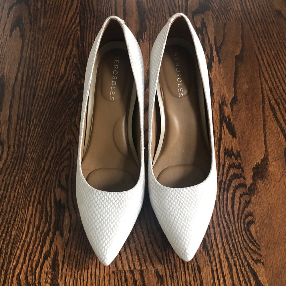 Aerosoles White Snake Print Heels